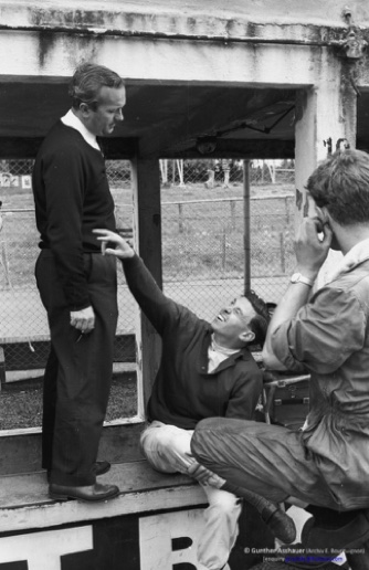 JIm en conversation avec VColin Chapman